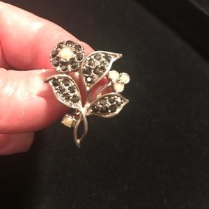 Final Sale! Retro Jewelry - Brooch